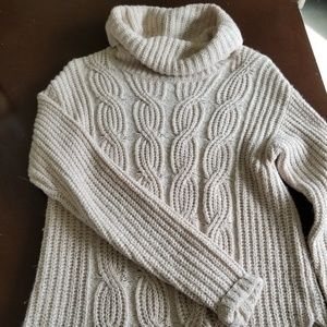 Turtlw Neck Sweater